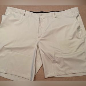 Nike Dri-Fit Golf Shorts -Standard Fit- Size 50. New with Tags